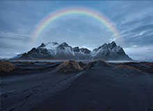 腾讯体育官网-约旦门将扑出日本点球后挥拳庆祝，没想到皮球却弹进球门